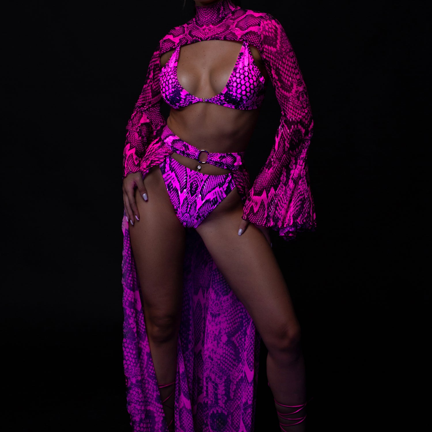 Poisonous Pink Bellsleeve Ring Set Pink