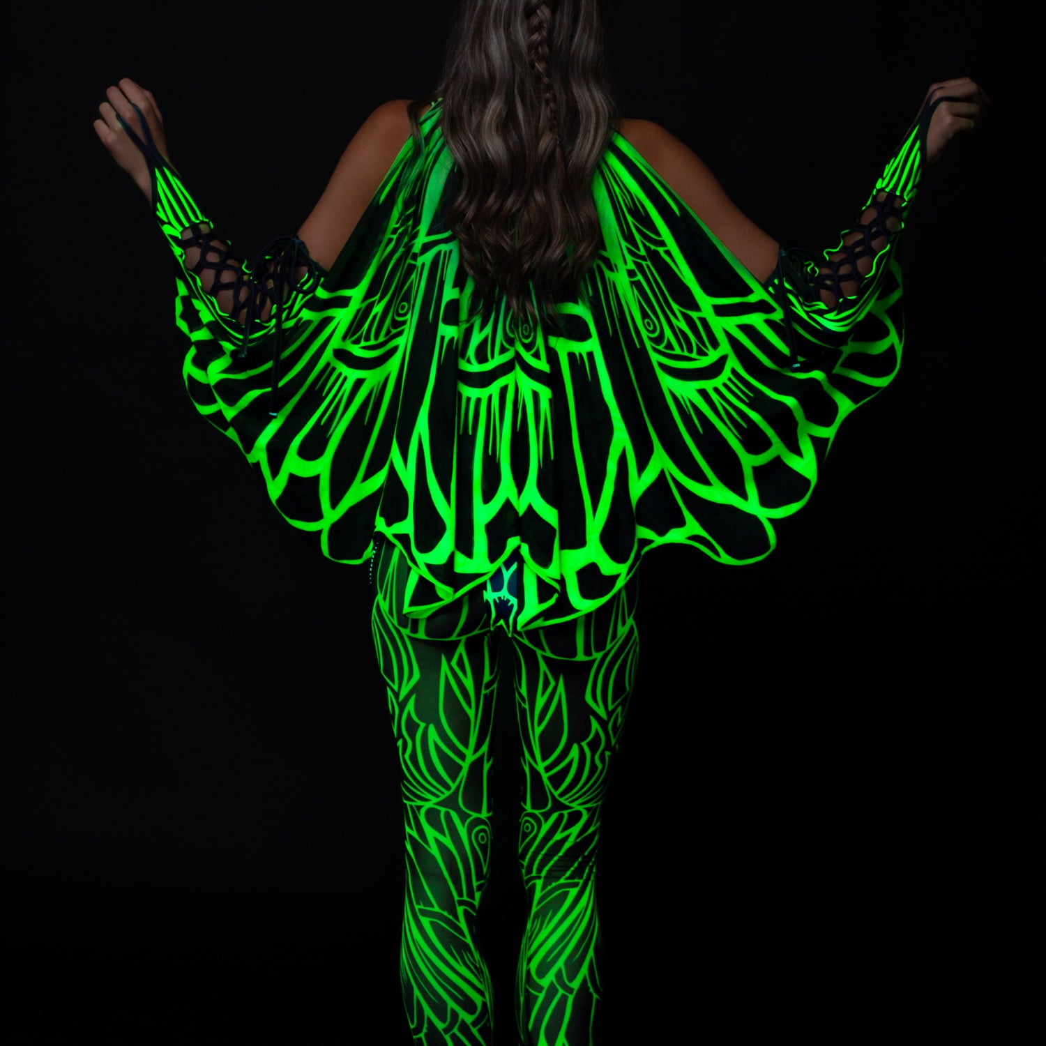 Shadewhisper Green Mesh Wings Festival, Performance