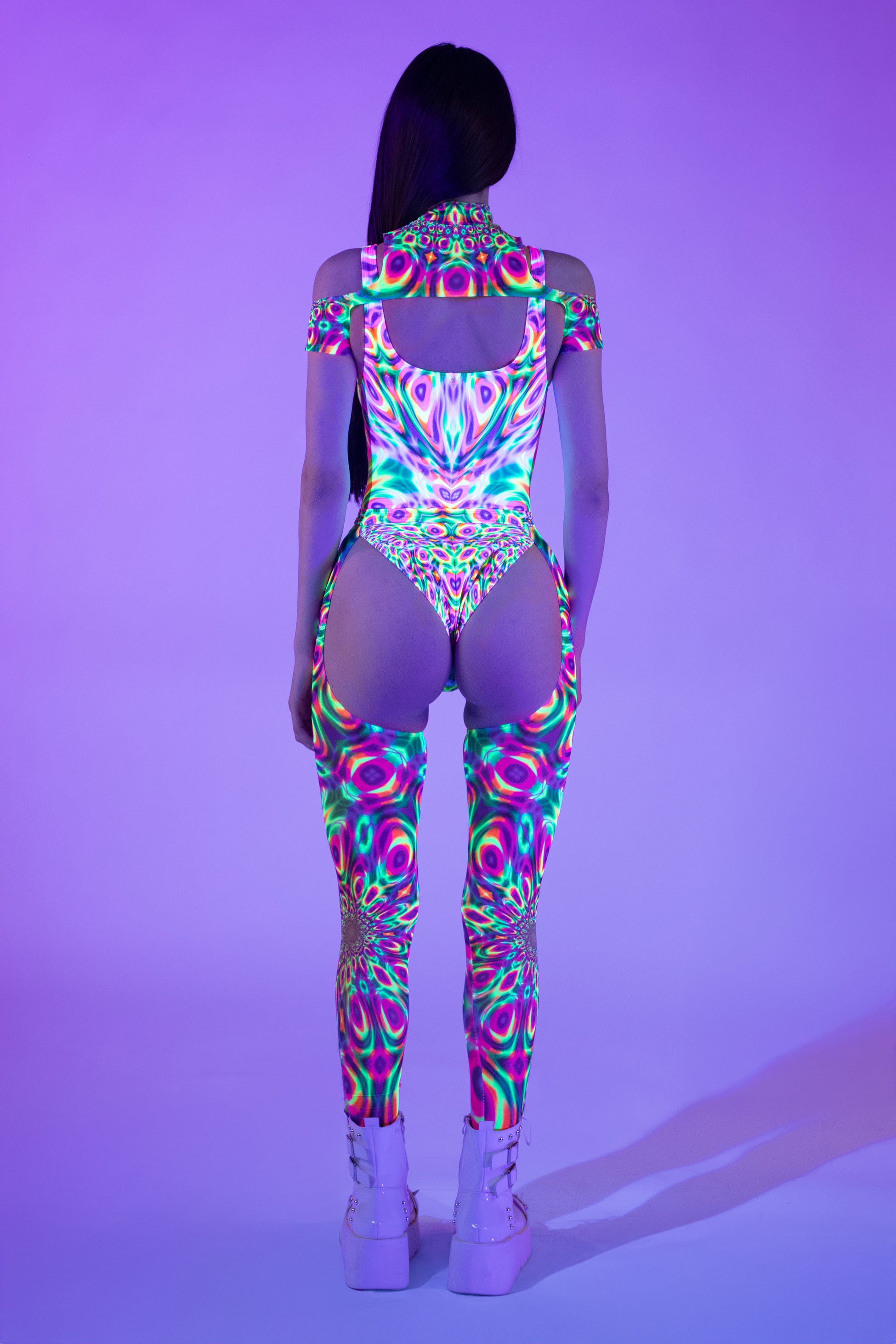 Prismatic Pulse Buckle Short Sleeve Set 2
