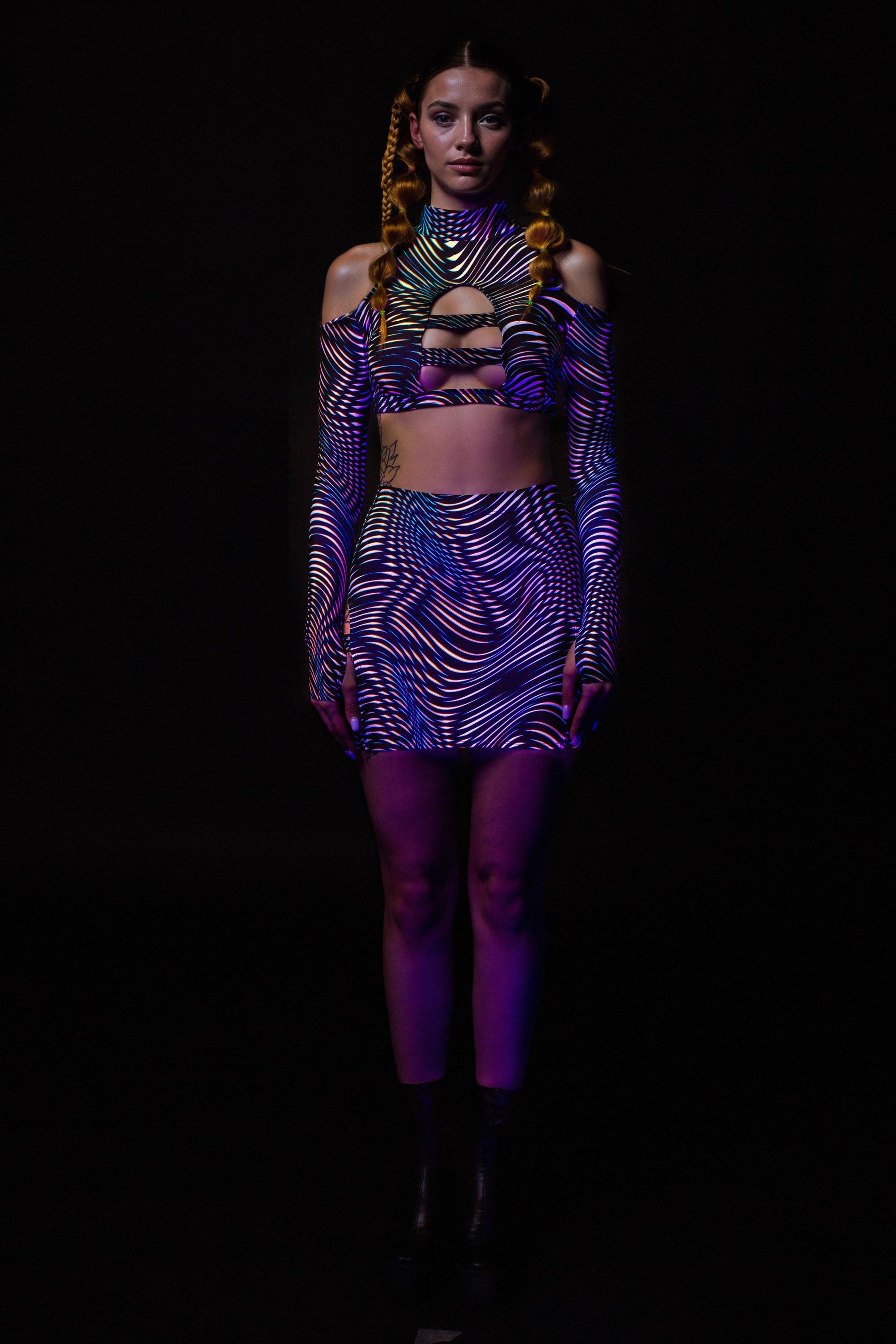 Reflektor Cold Shoulder Top 2