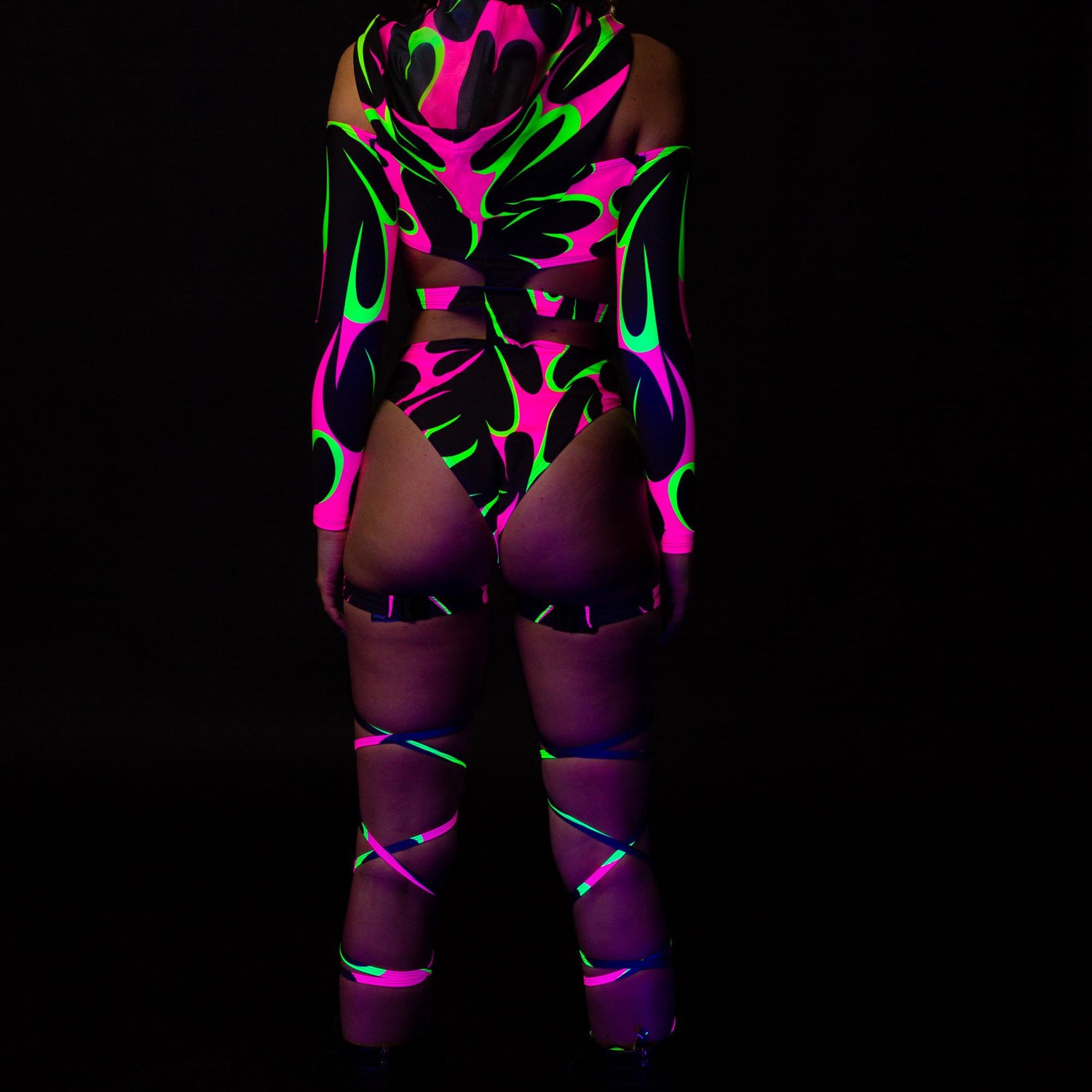 Solar Flash Cutout Bodysuit Festival, Performance