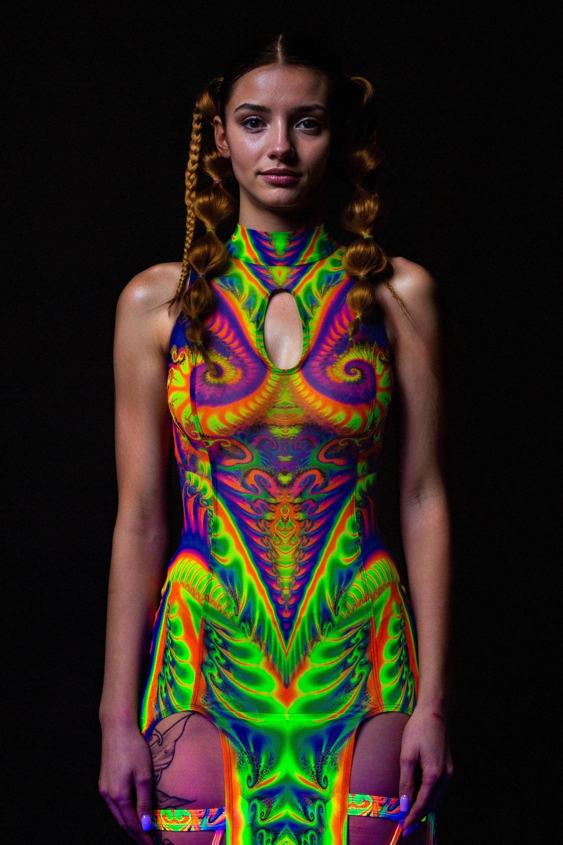 Fraktal-palooza Mesh Keyhole Leg Wraps Set 1