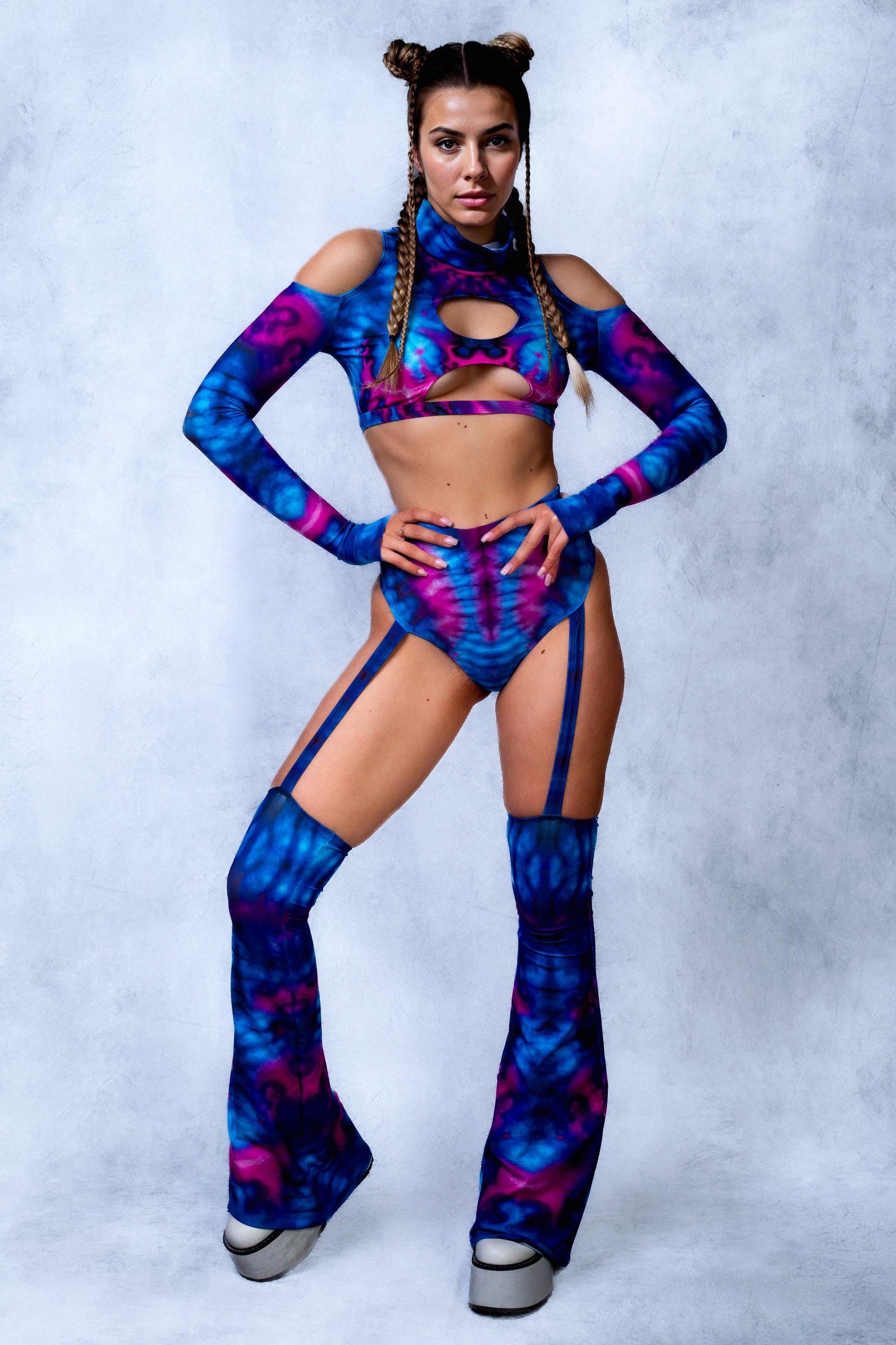 Tie Breaker Cold Shoulder Set 2