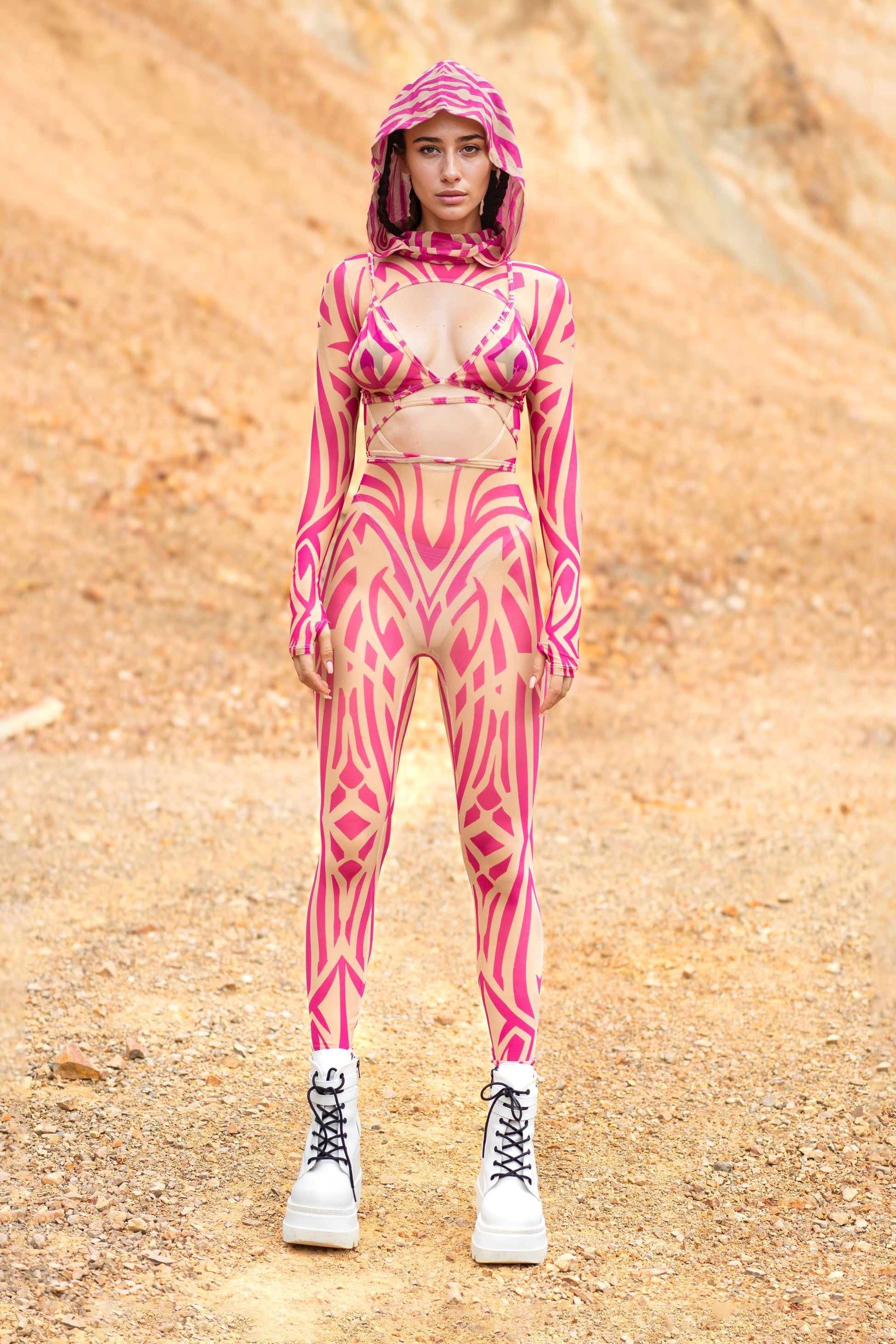 Arka Pink Open-Heart Hood Set 2