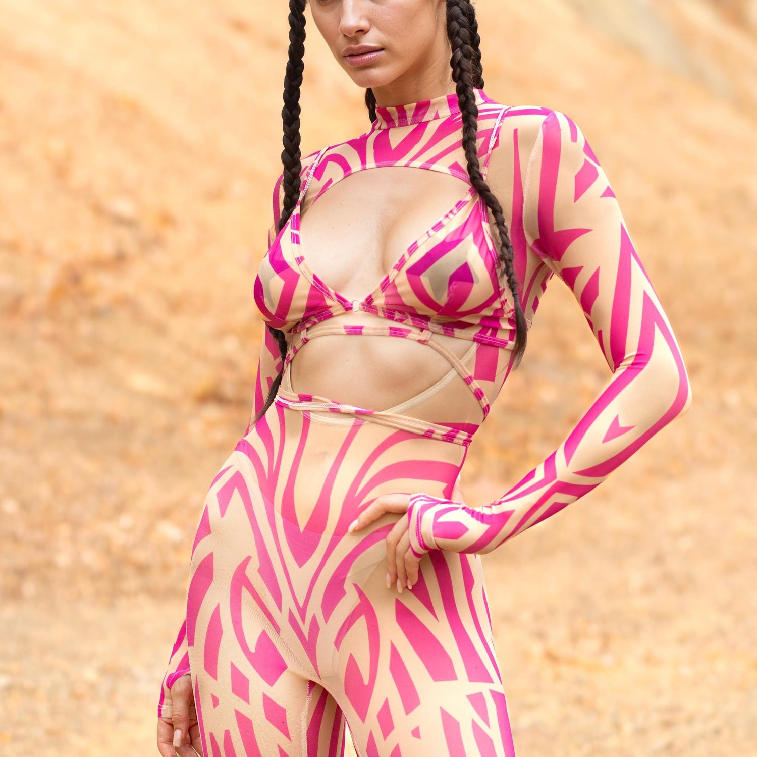 Arka Pink Open-Heart Hood Set