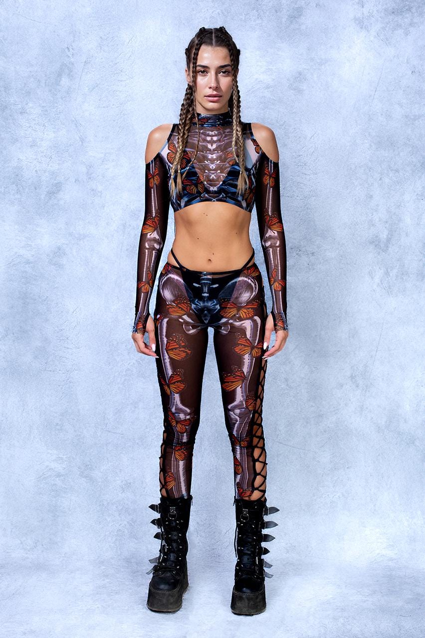 Eerie Flutter Mesh Coldshoulder Set Black, Orange