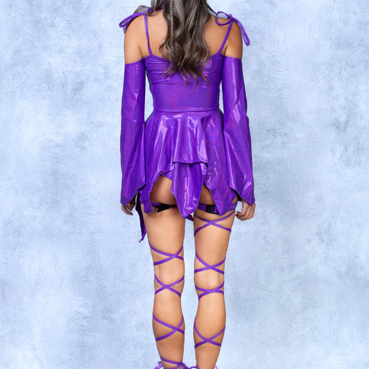 Luxe Violet Pixie Dress Festival, Performance