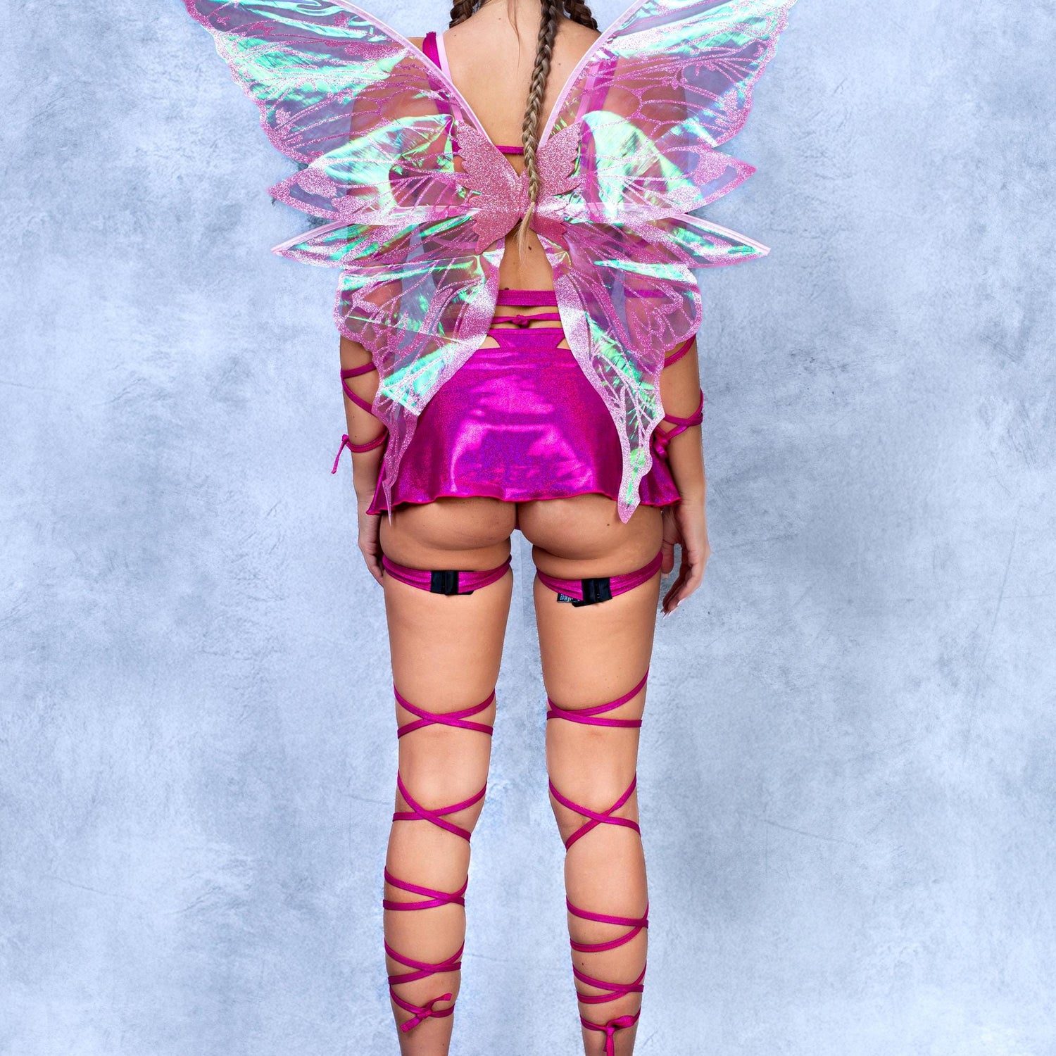 Luxe Rose Micro Skirt Festival, Performance
