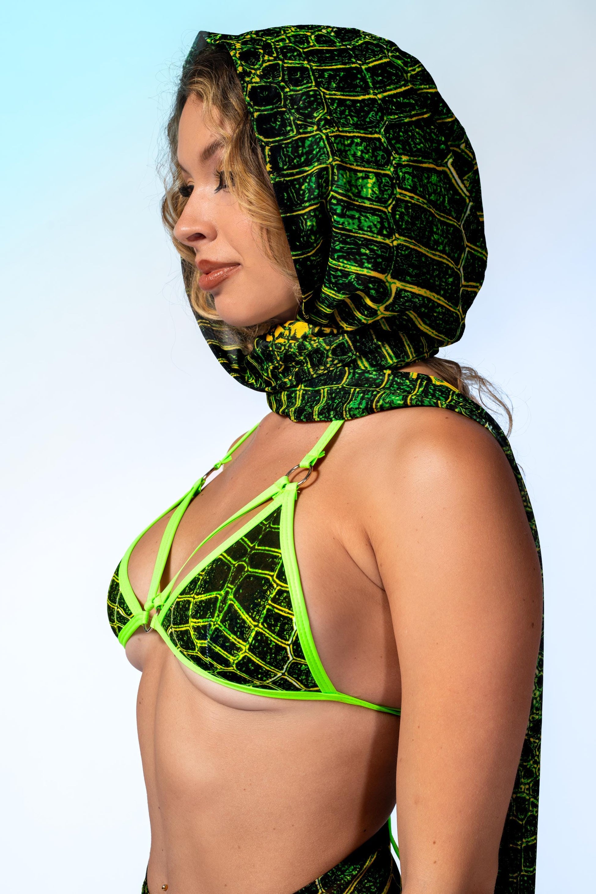 Desert Exoskin Hood Scarf 1