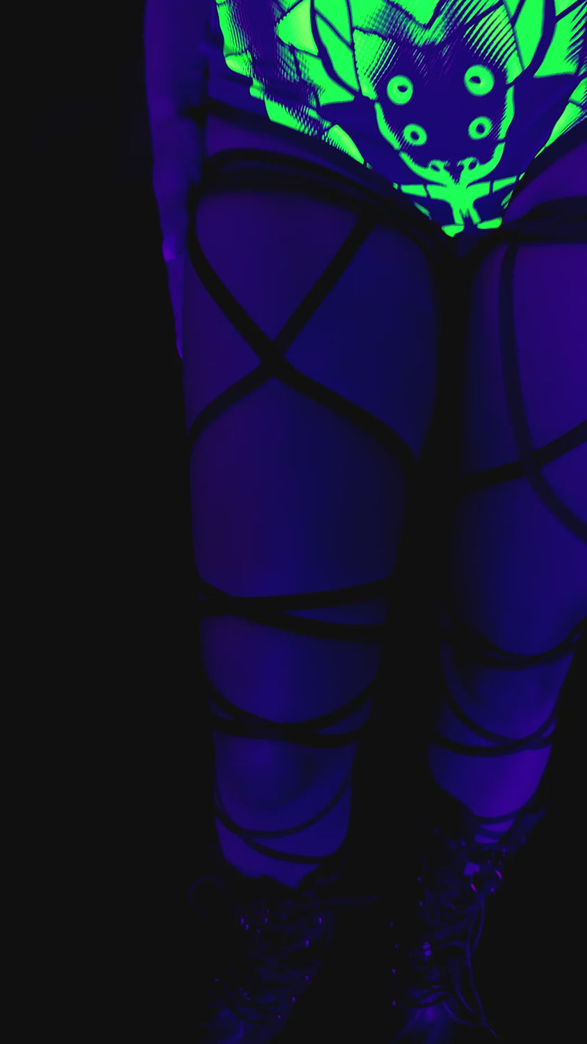 Halftone Skeleton Green Criss Cross Shorts 9